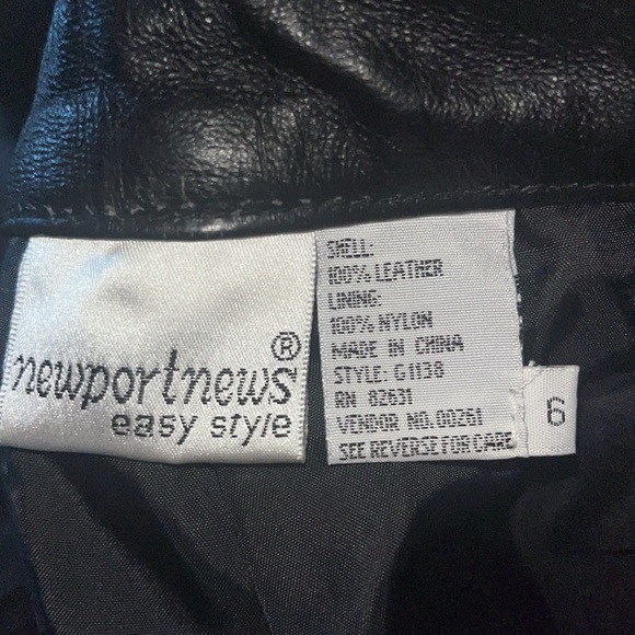 Women’s Newport News Easy Style Black 100% Genuine Leather Pants Size 6 - Picture 3 of 8